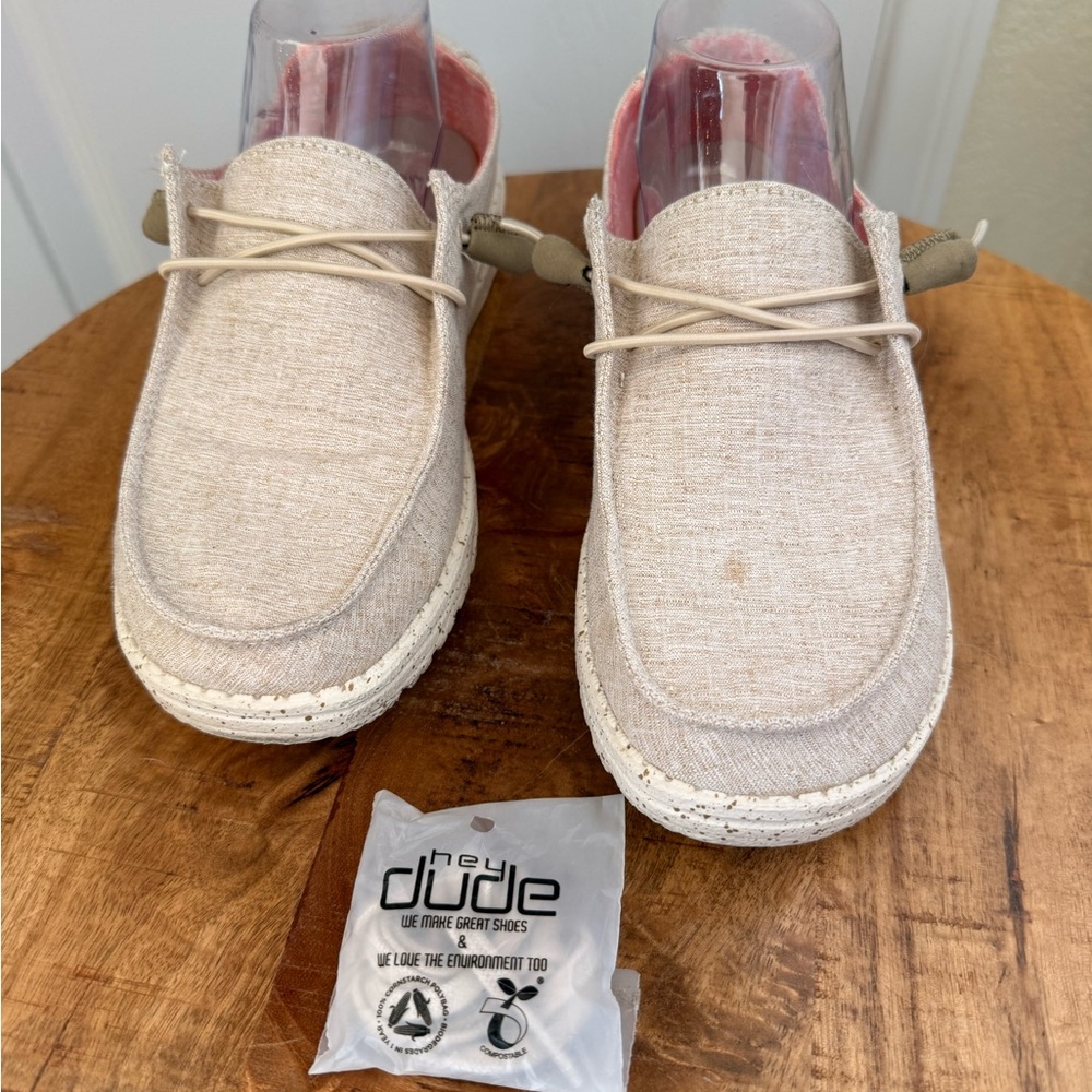 Hey Dude Women’s Cream Moccasins - Picture 4 of 5